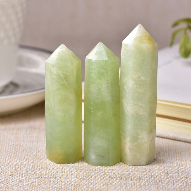 Tour de guérison en jade vert pour l'équilibre des chakras