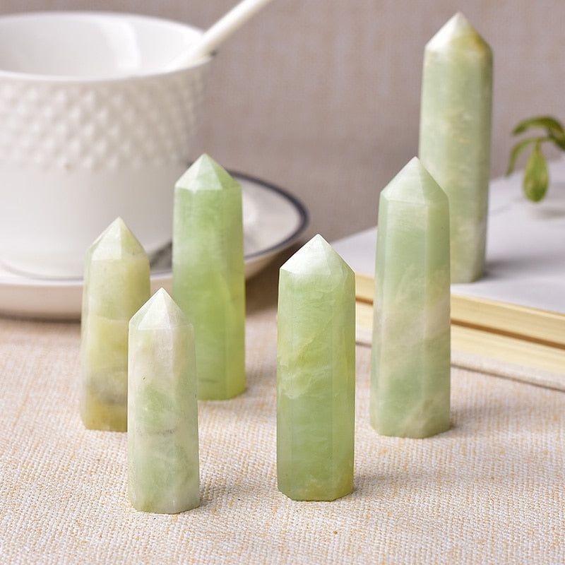 Tour de guérison en jade vert pour l'équilibre des chakras