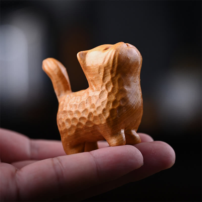Chat en bois de santal vert 9,5 cm Décoration zen pour la protection et le calme