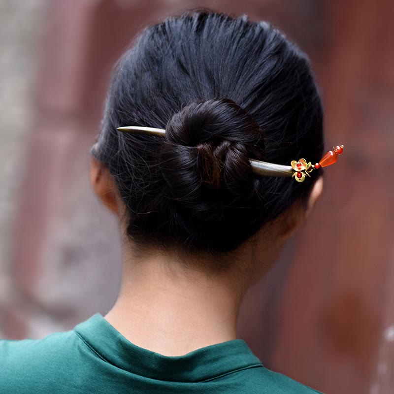 Épingle à cheveux chinoise en bois de santal vert pour une harmonie apaisante