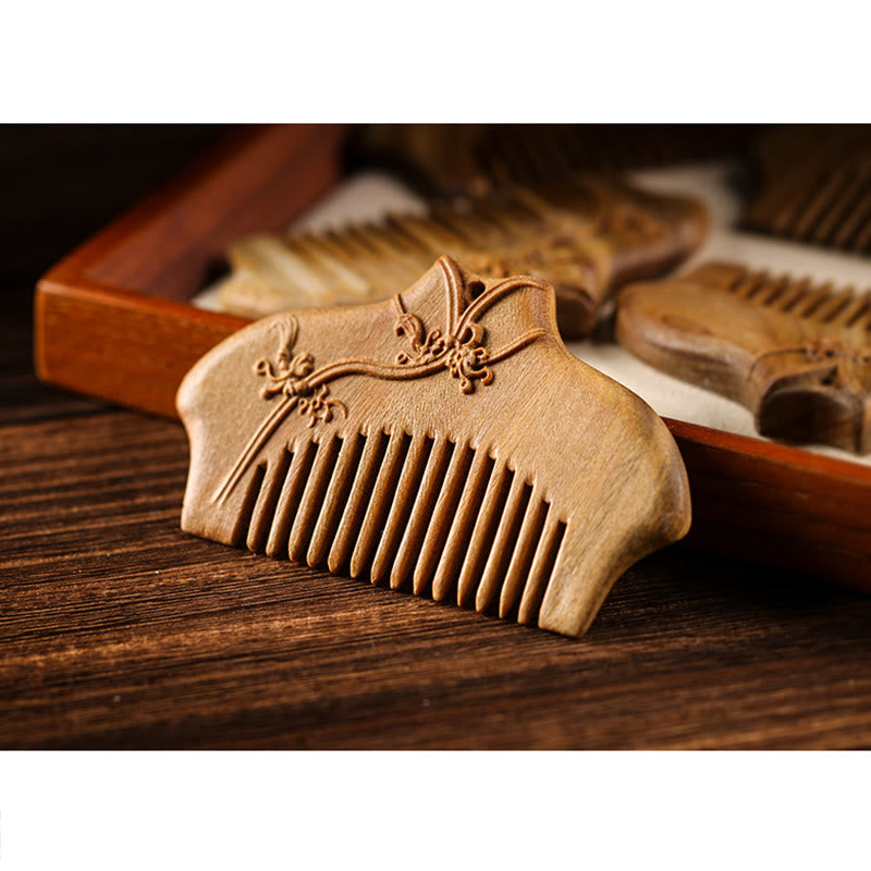 Peigne en bois de santal vert à motif floral pour une paix apaisante