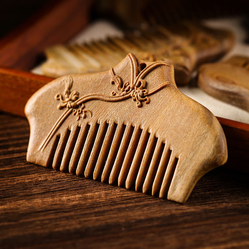 Peigne en bois de santal vert à motif floral pour une paix apaisante