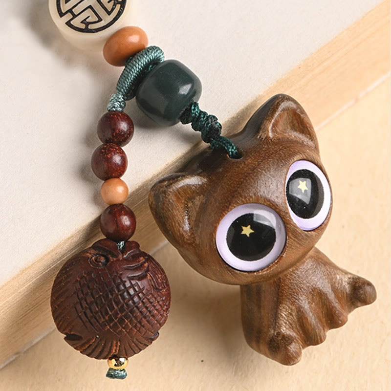 Porte-clés décoratif en forme de chat porte-bonheur en bois de santal vert