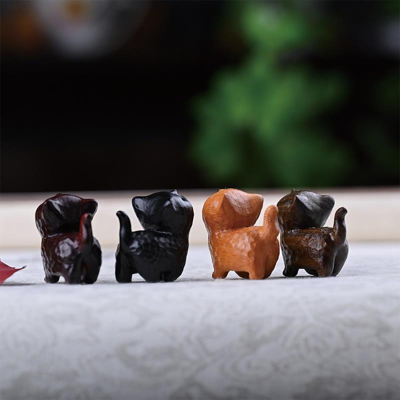 Figurine de chat porte-bonheur en bois de santal vert pour une énergie positive