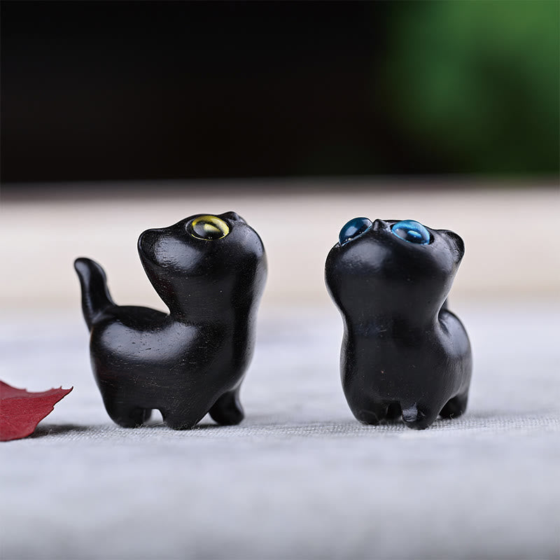 Figurine de chat porte-bonheur en bois de santal vert pour une énergie positive