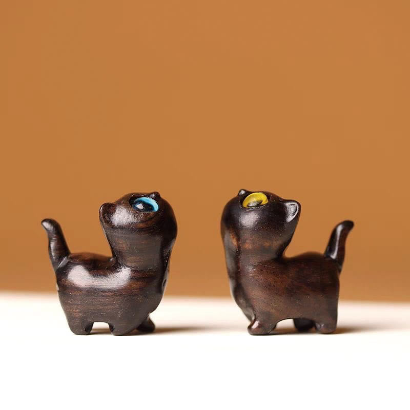 Figurine de chat porte-bonheur en bois de santal vert pour une énergie positive