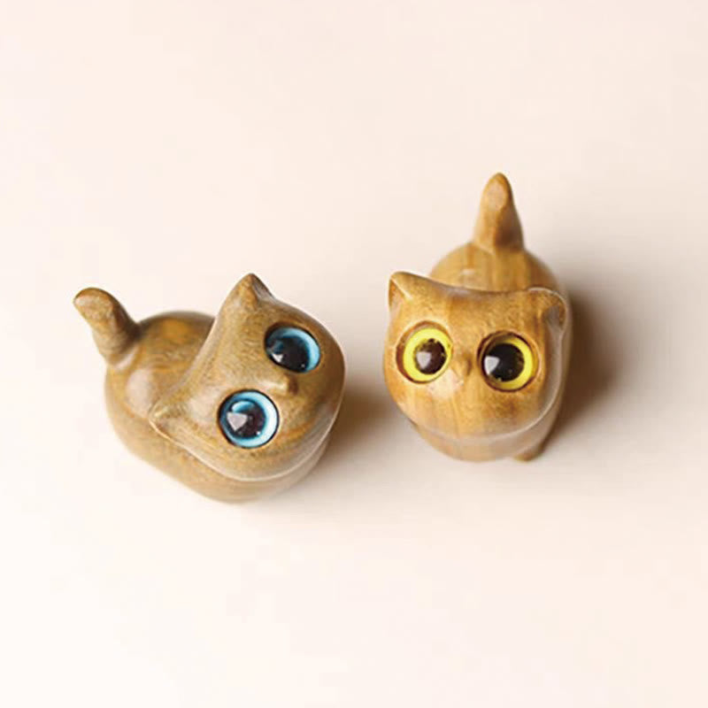 Figurine de chat porte-bonheur en bois de santal vert pour une énergie positive