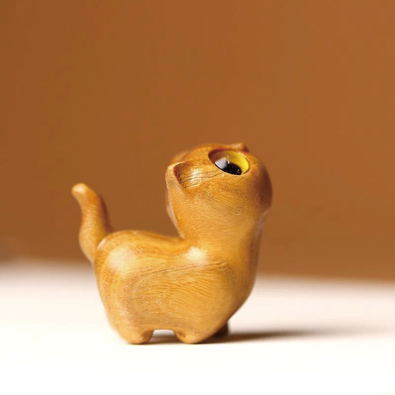 Figurine de chat porte-bonheur en bois de santal vert pour une énergie positive