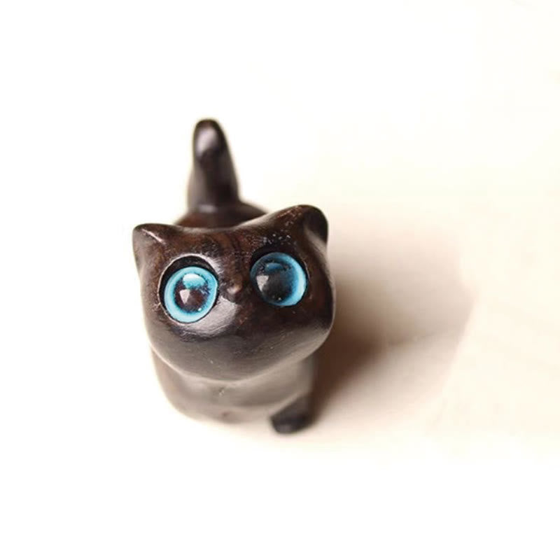 Figurine de chat porte-bonheur en bois de santal vert pour une énergie positive