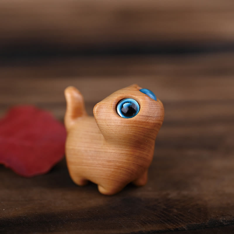 Figurine de chat porte-bonheur en bois de santal vert pour une énergie positive