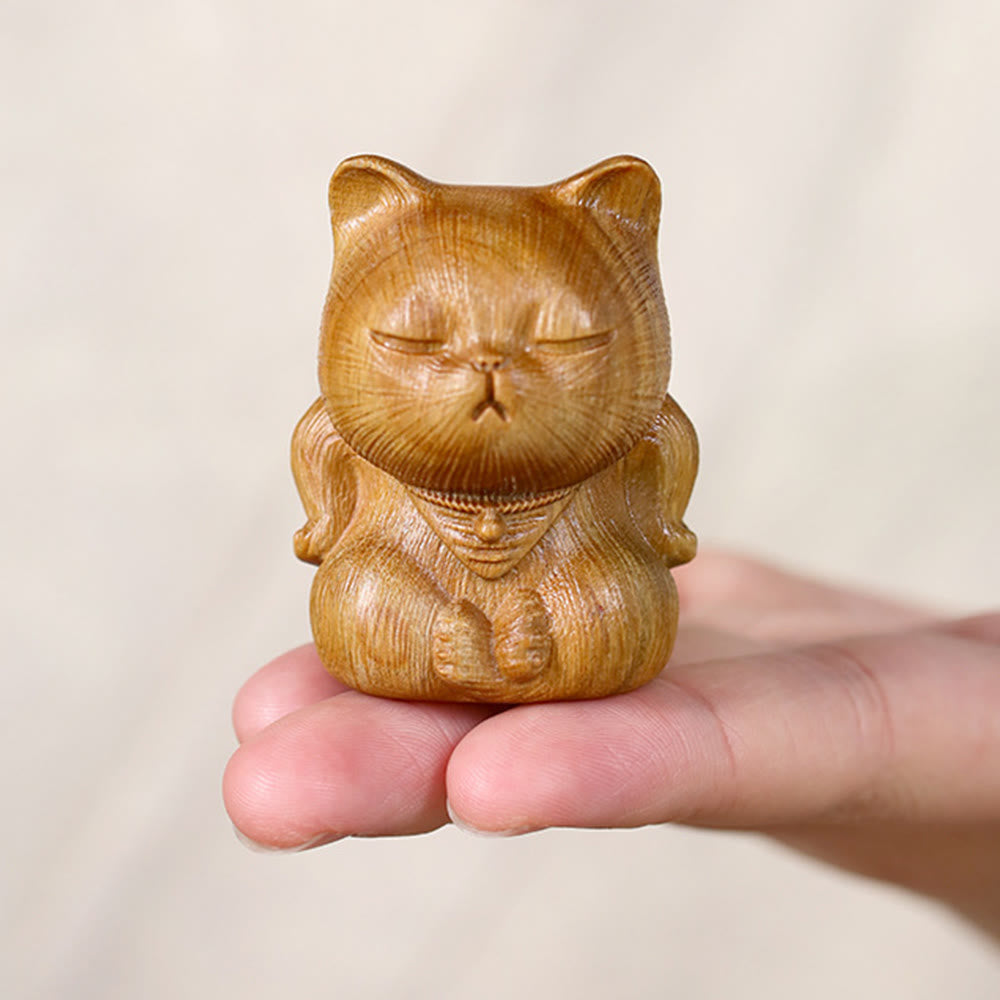 Mini décoration chat porte-bonheur en bois de santal vert 5 cm
