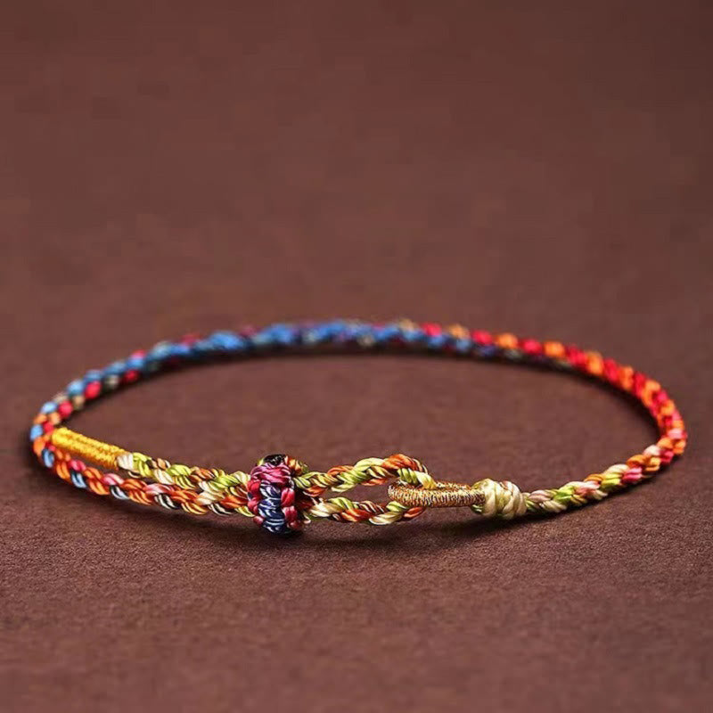 Bracelet en corde rouge coloré fabriqué à la main pour la chance et la protection