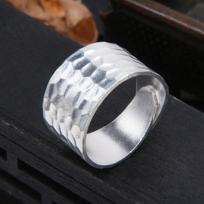 Bague spirituelle en argent sterling 990, faite à la main, avec motif martelé
