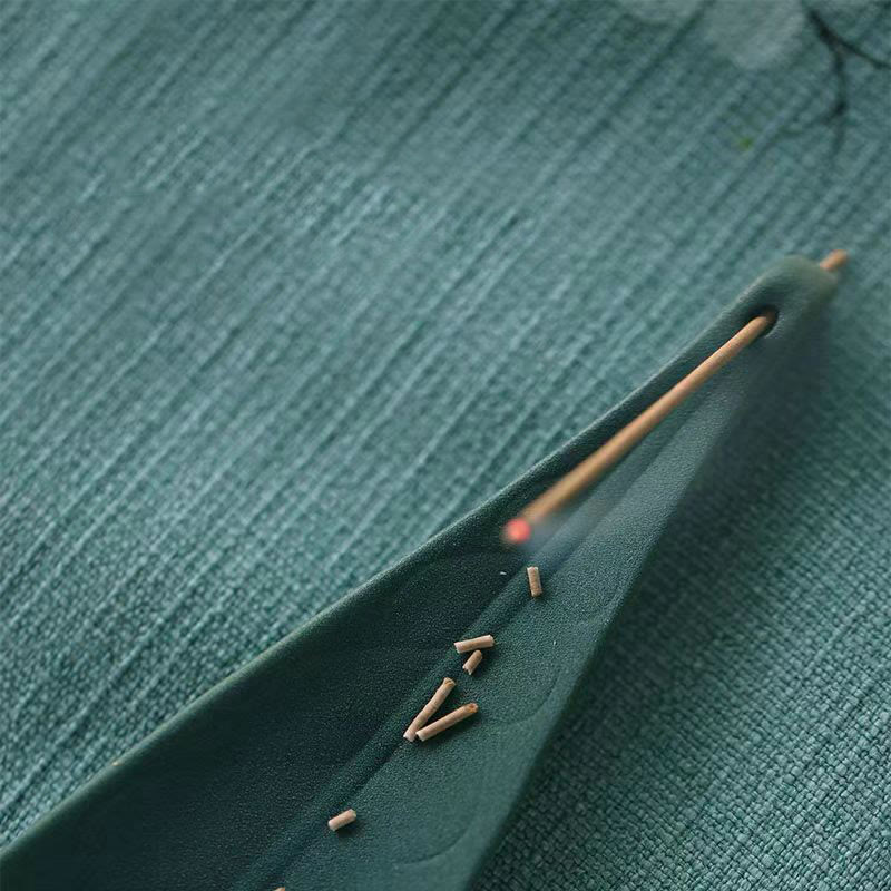 Brûleur d'encens en céramique fait à la main en feuilles de saule pour la guérison