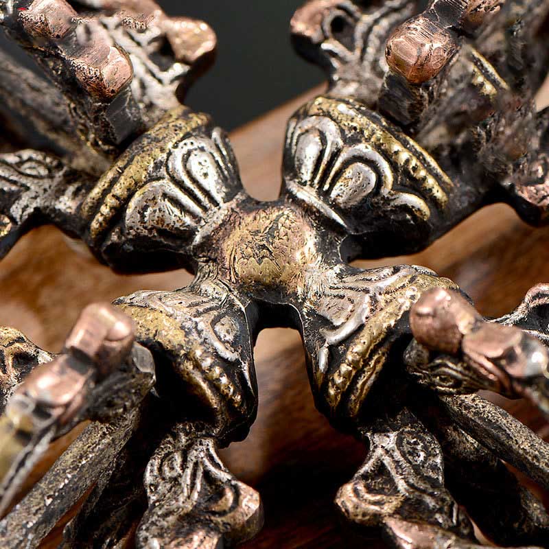 Vajra double Dorje fait main en cuivre et en fer pour la méditation