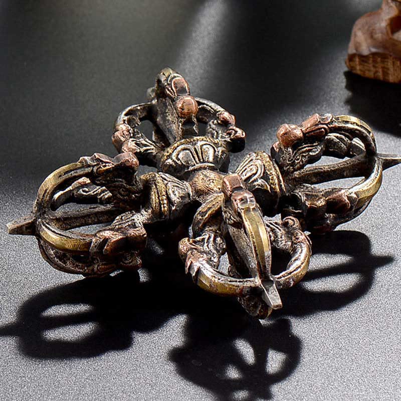 Vajra double Dorje fait main en cuivre et en fer pour la méditation