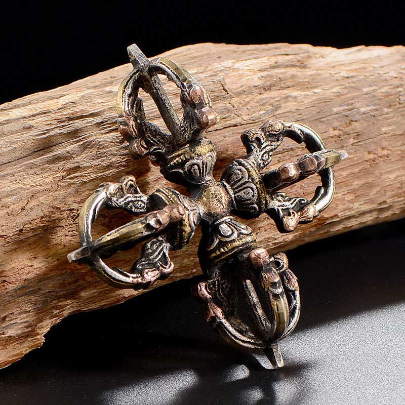 Vajra double Dorje fait main en cuivre et en fer pour la méditation