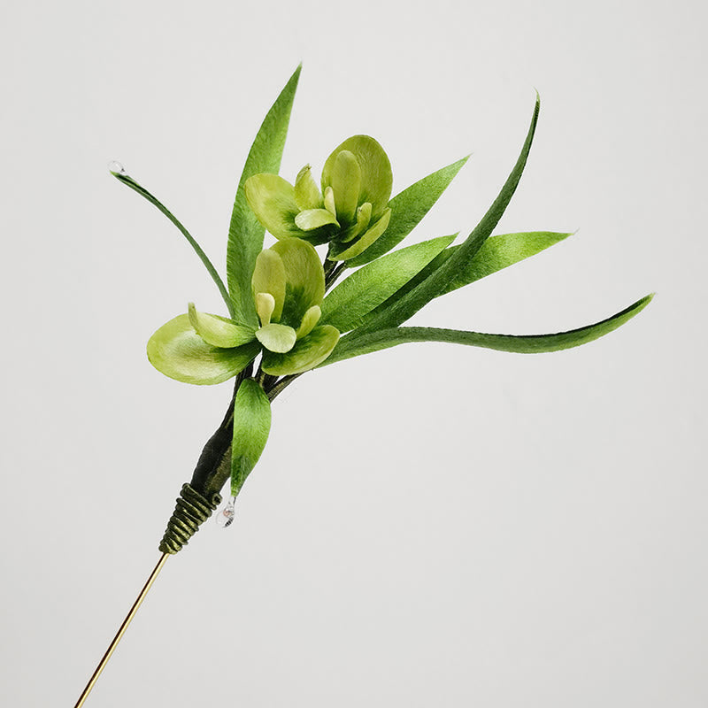 Broche à cheveux en soie faite à la main avec fleurs vertes et feuilles