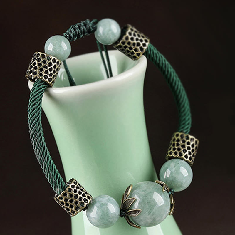 Bracelet porte-bonheur en jade vert fait main | Prospérité et bien-être