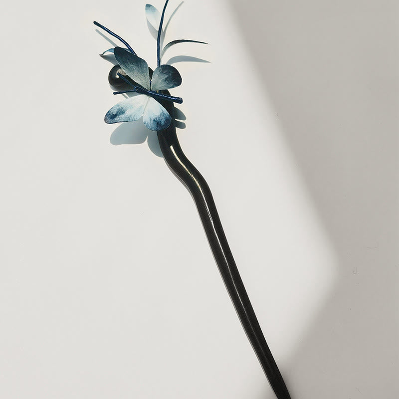 Épingle à cheveux en velours de soie de mûrier faite à la main avec fleur et papillon