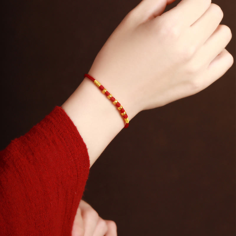 Bracelet en fil rouge fait main avec perles en or 999 et nœud King Kong pour la protection