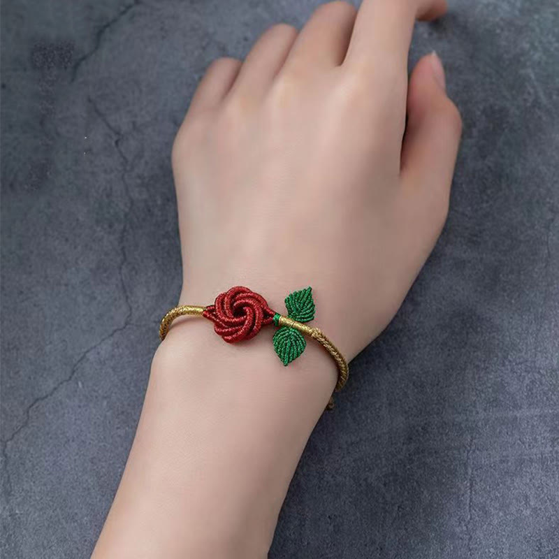Bracelet en fil rouge fait main avec un nœud de paix à huit fils pour la chance