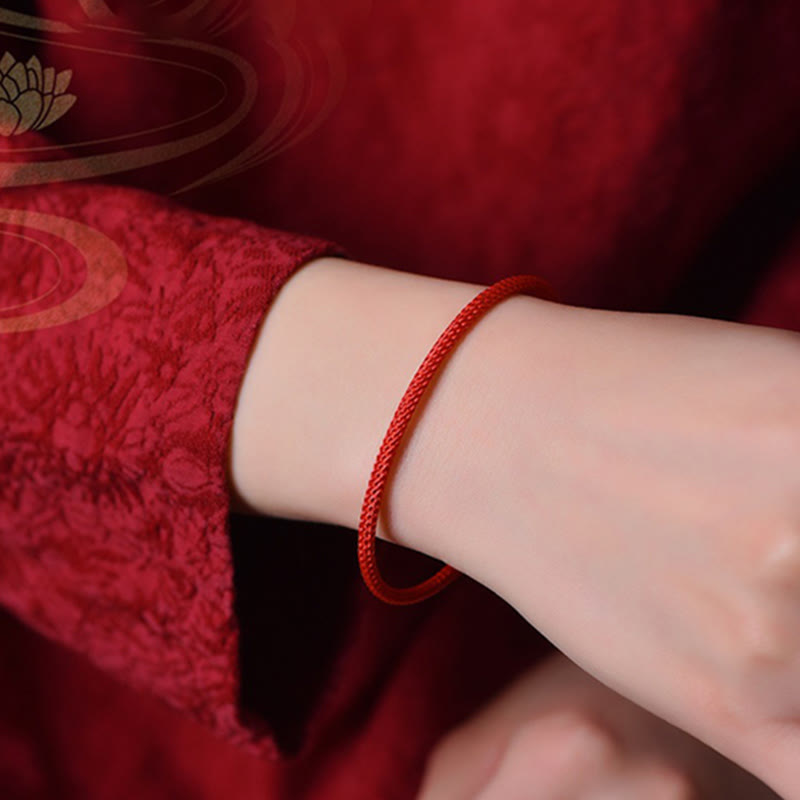 Bracelets porte-bonheur faits à la main en fil rouge pour la protection spirituelle