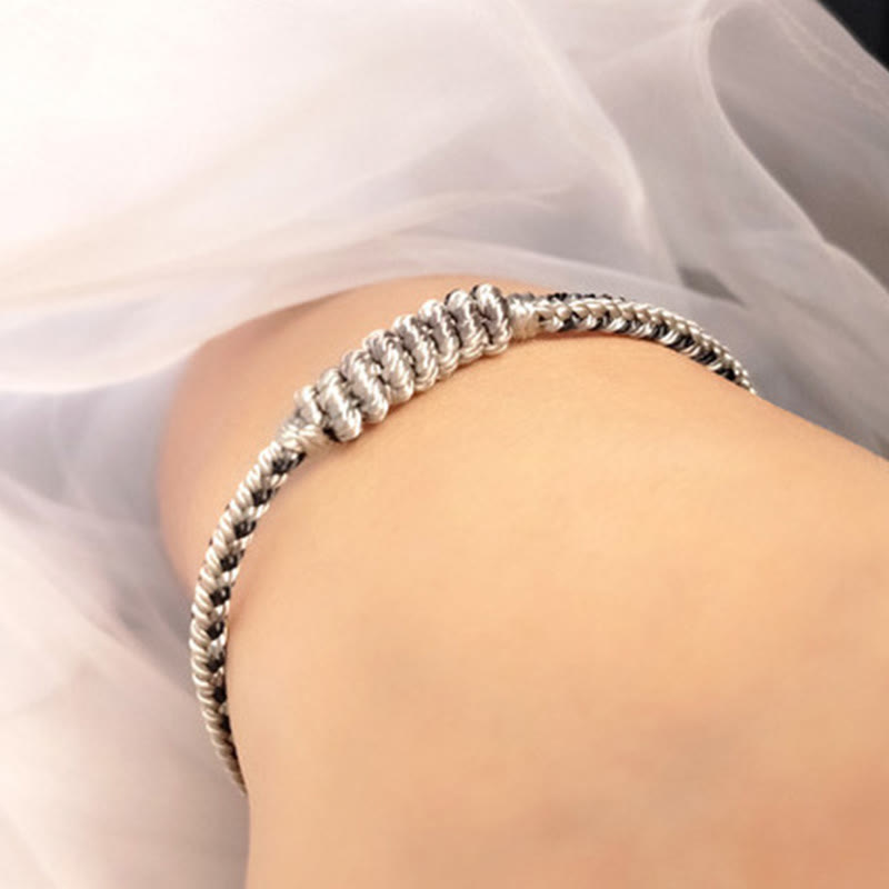 Bracelet de protection tibétain fait main en fil rouge