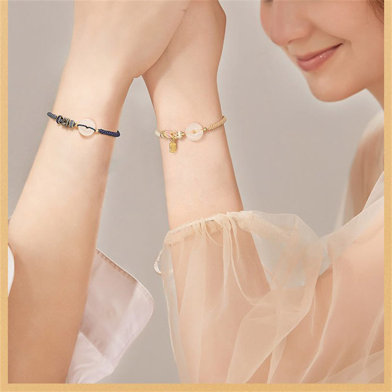 Bracelet de protection porte-bonheur en agate blanche fait main avec boucle de paix