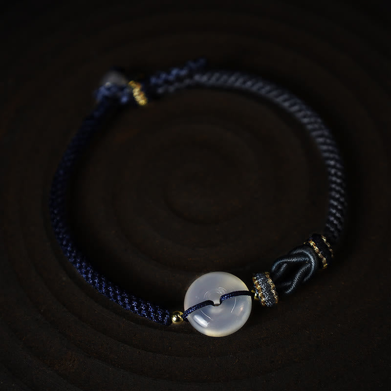 Bracelet de protection porte-bonheur en agate blanche fait main avec boucle de paix