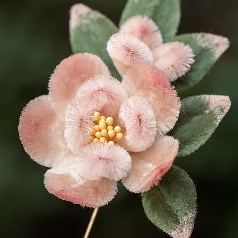 Broche en velours et soie de mûrier de Yangzhou faite à la main, en forme de fleur de pêcher
