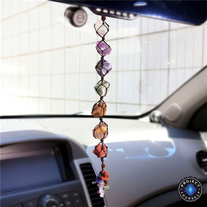 Pierres précieuses suspendues des 7 chakras