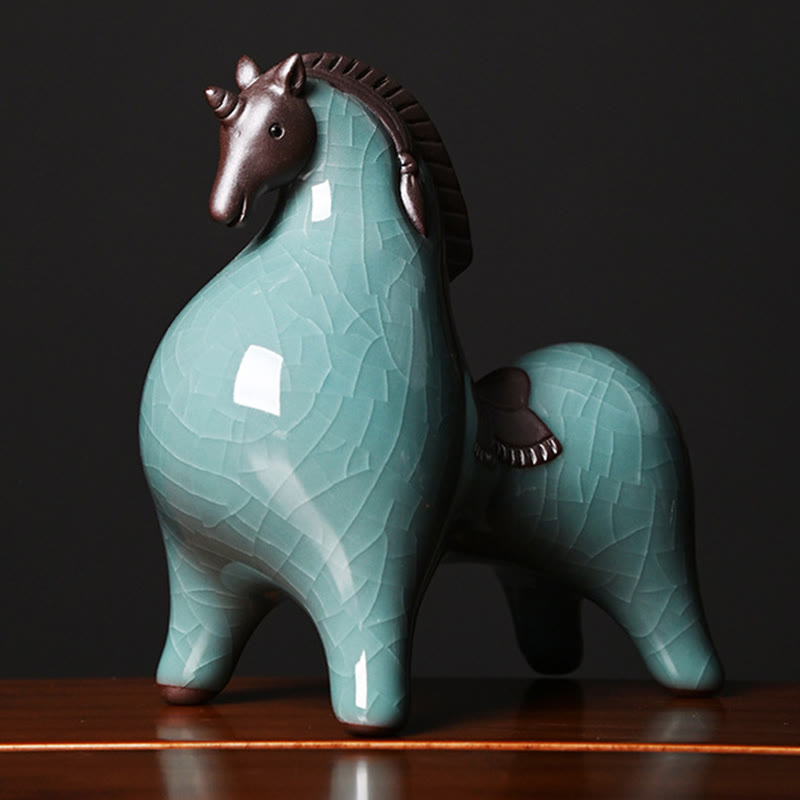Figurine de cheval en céramique tête baissée de 11 cm pour le succès et la liberté
