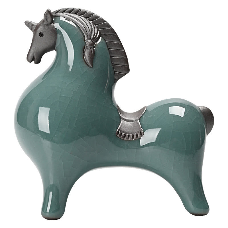 Figurine de cheval en céramique tête baissée de 11 cm pour le succès et la liberté
