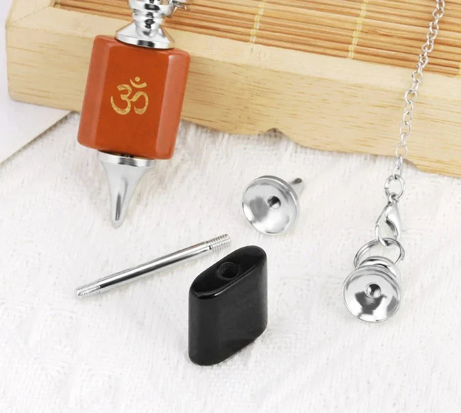 Pendule de guérison en cristal avec chaîne en argent