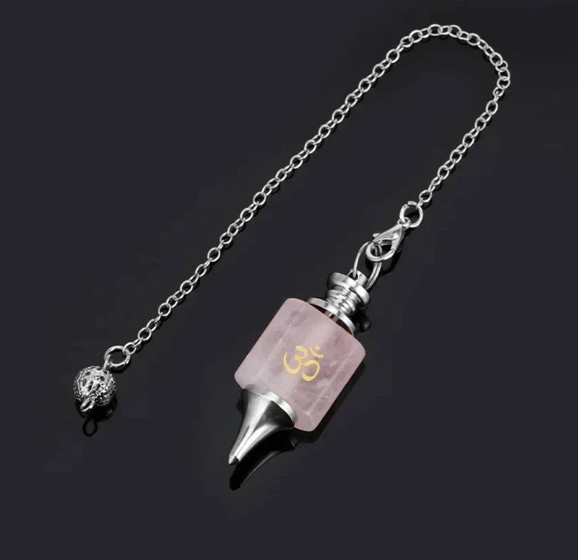 Pendule de guérison en cristal avec chaîne en argent