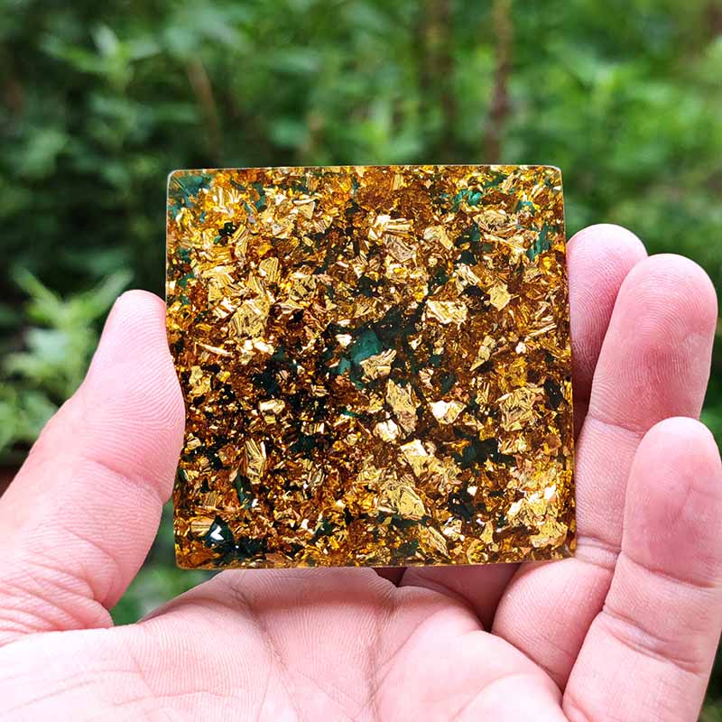 Pyramide d'orgone pour le rajeunissement du cœur
