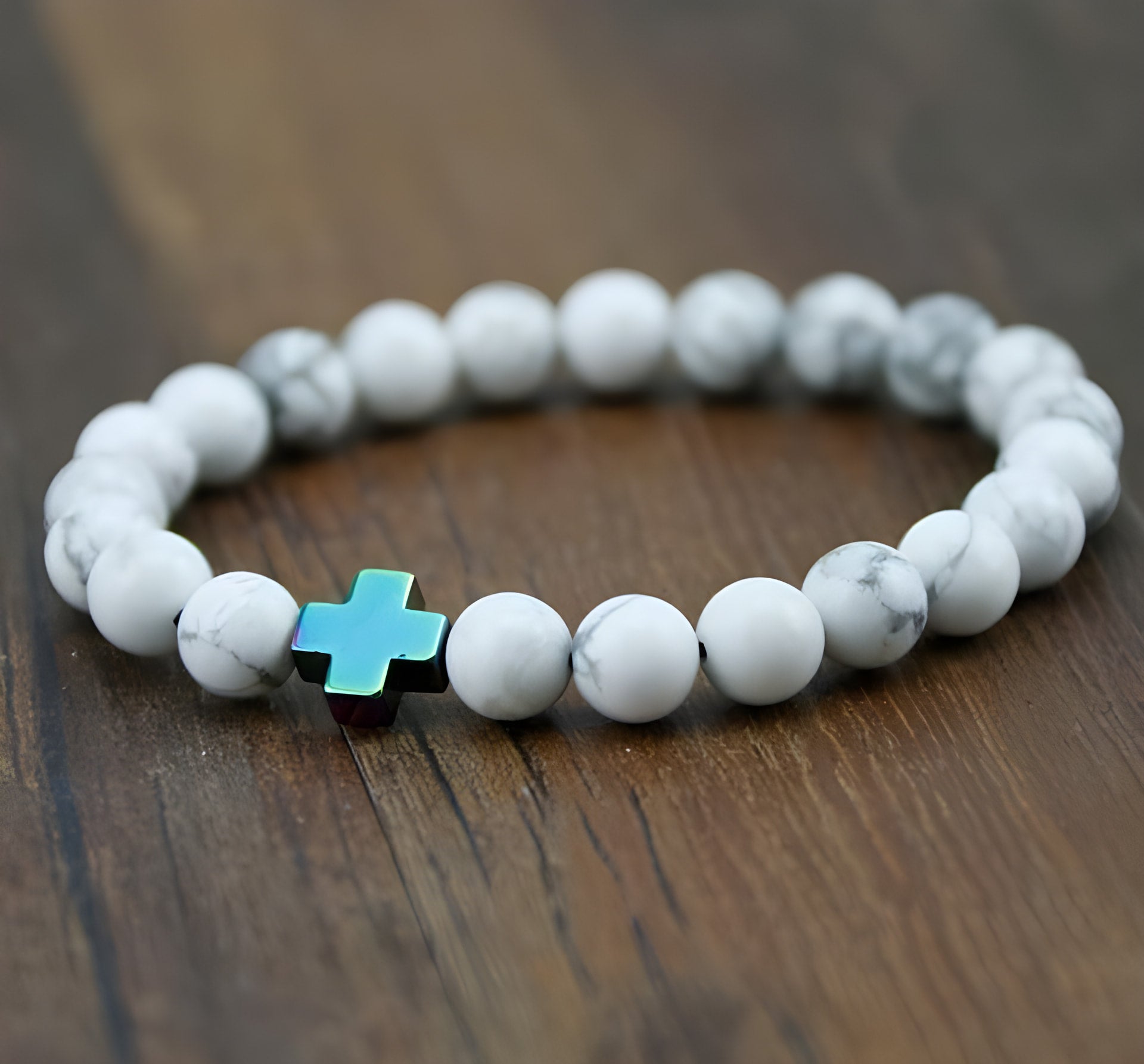 Bracelet croix en hématite et pierre de lave avec turquoise