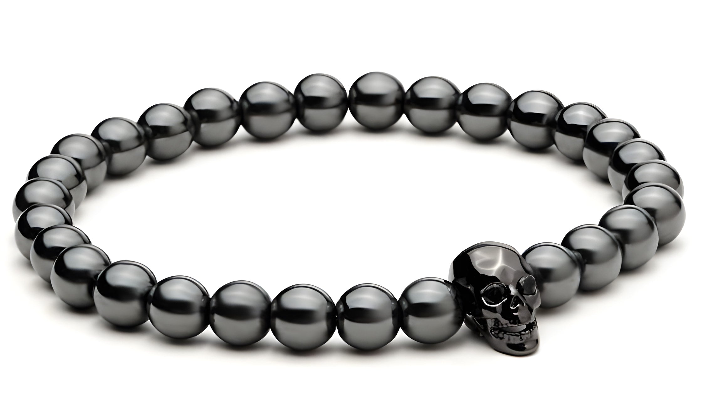 Bracelet tête de mort en hématite avec yeux en zircone noire