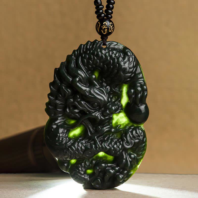 Collier dragon en jade cyan Hetian pour le succès et l'harmonie