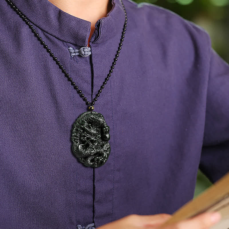 Collier dragon en jade cyan Hetian pour le succès et l'harmonie