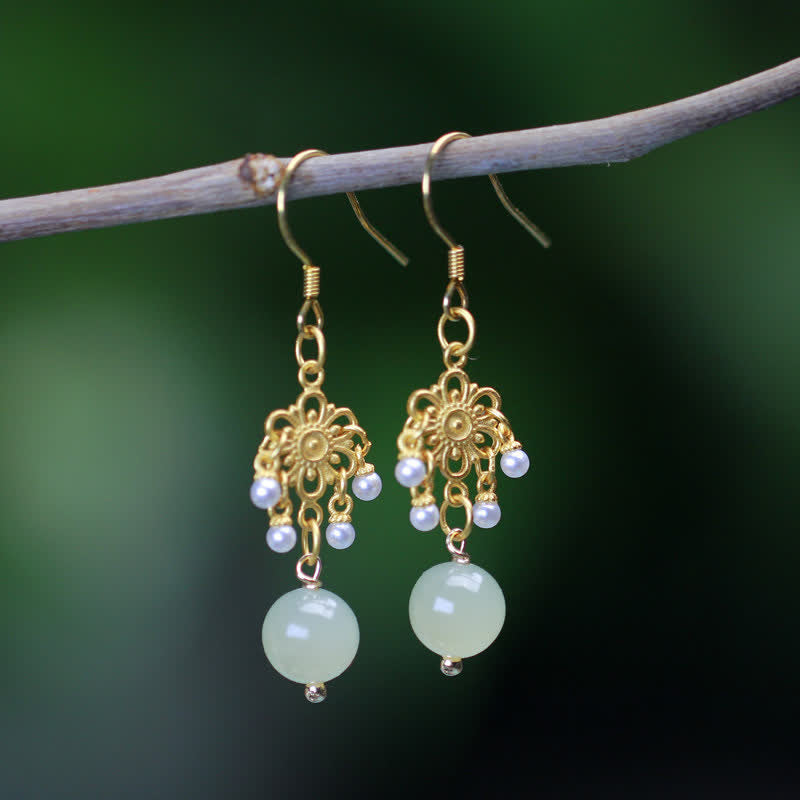 Boucles d'oreilles pendantes en jade Hetian et or 14 carats pour la prospérité et la chance