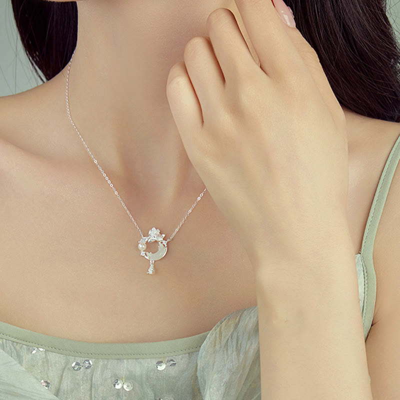 Collier pendentif lotus en jade Hetian et argent 925 pour la protection