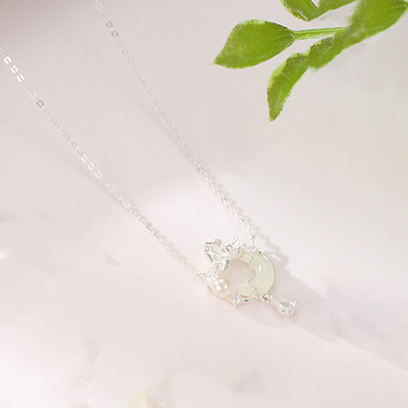 Collier pendentif lotus en jade Hetian et argent 925 pour la protection