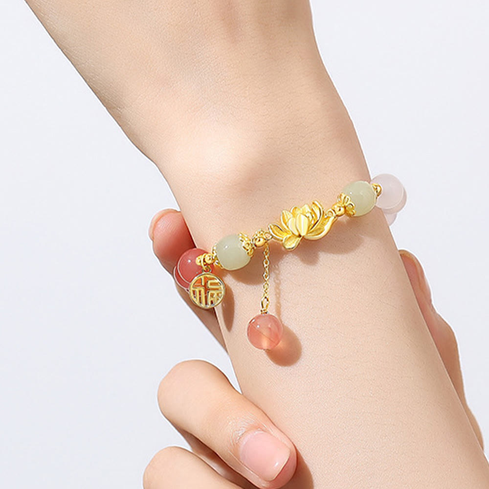 Bracelet en jade Hetian avec agate et lotus, symboles de fortune