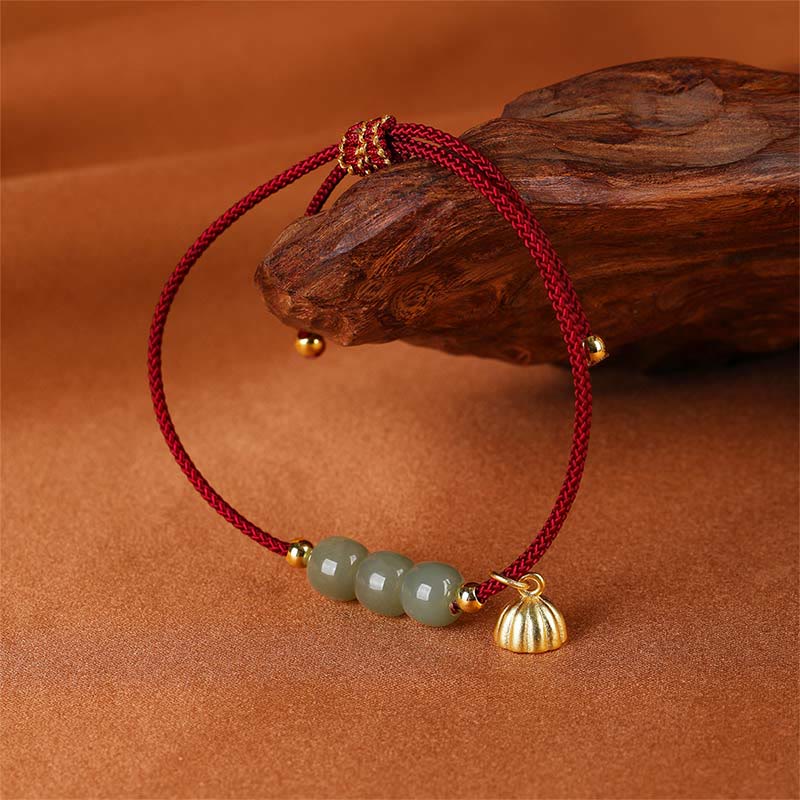 Bracelet en jade Hetian avec gousse de lotus pour la prospérité et la chance