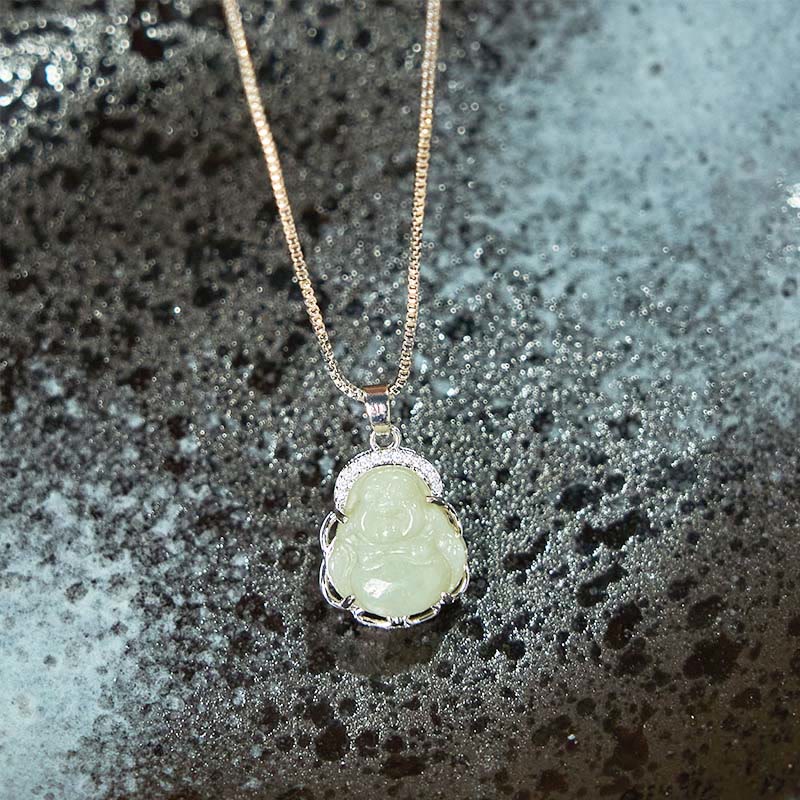 Collier Bouddha rieur en jade Hetian pour l'abondance et la chance