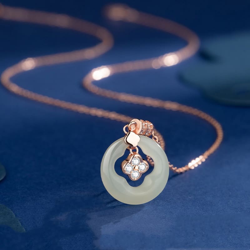Collier porte-bonheur en jade Hetian avec trèfle à quatre feuilles pour la prospérité