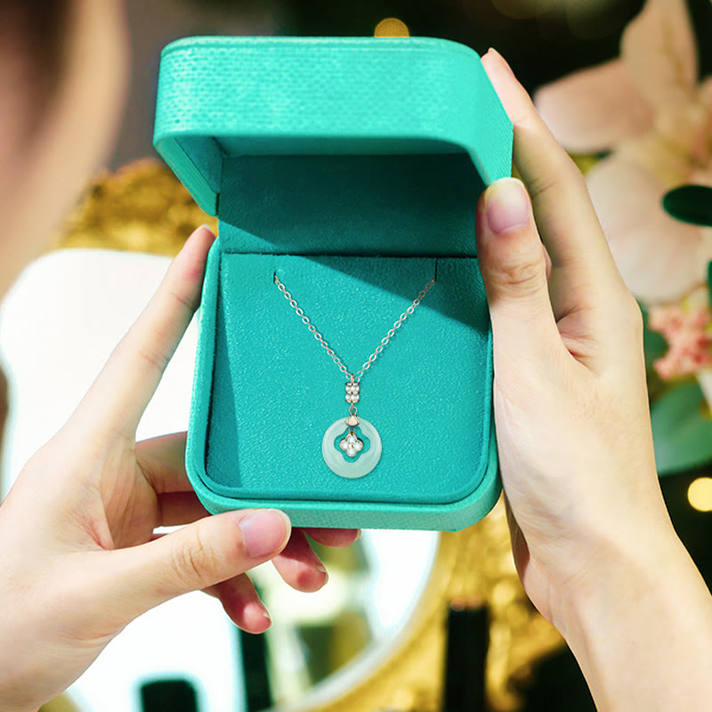 Collier porte-bonheur en jade Hetian avec trèfle à quatre feuilles pour la prospérité