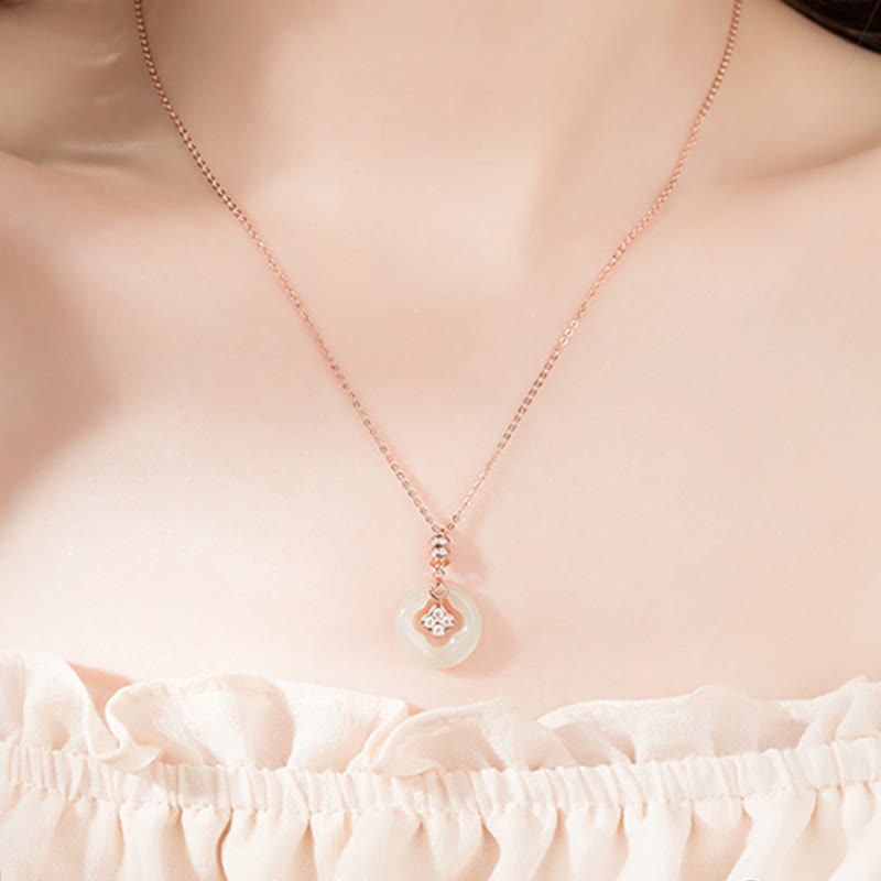 Collier porte-bonheur en jade Hetian avec trèfle à quatre feuilles pour la prospérité